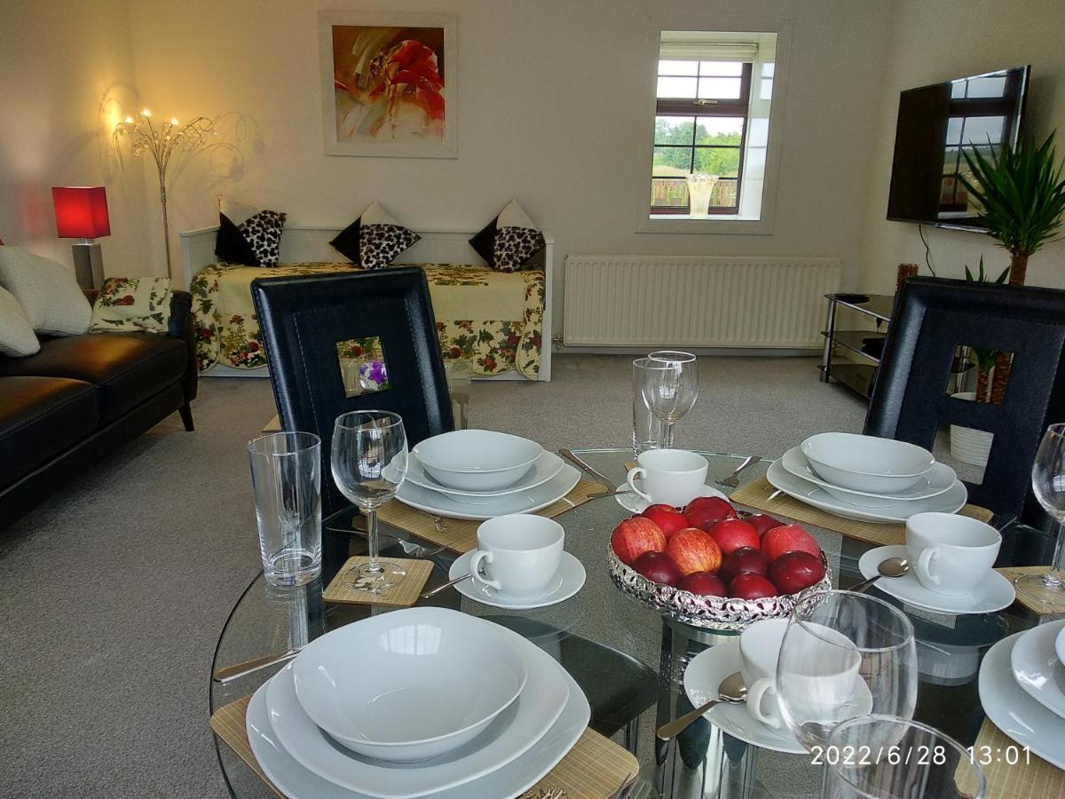 Cottage With Panoramic Views Kirk of Shotts Exterior photo